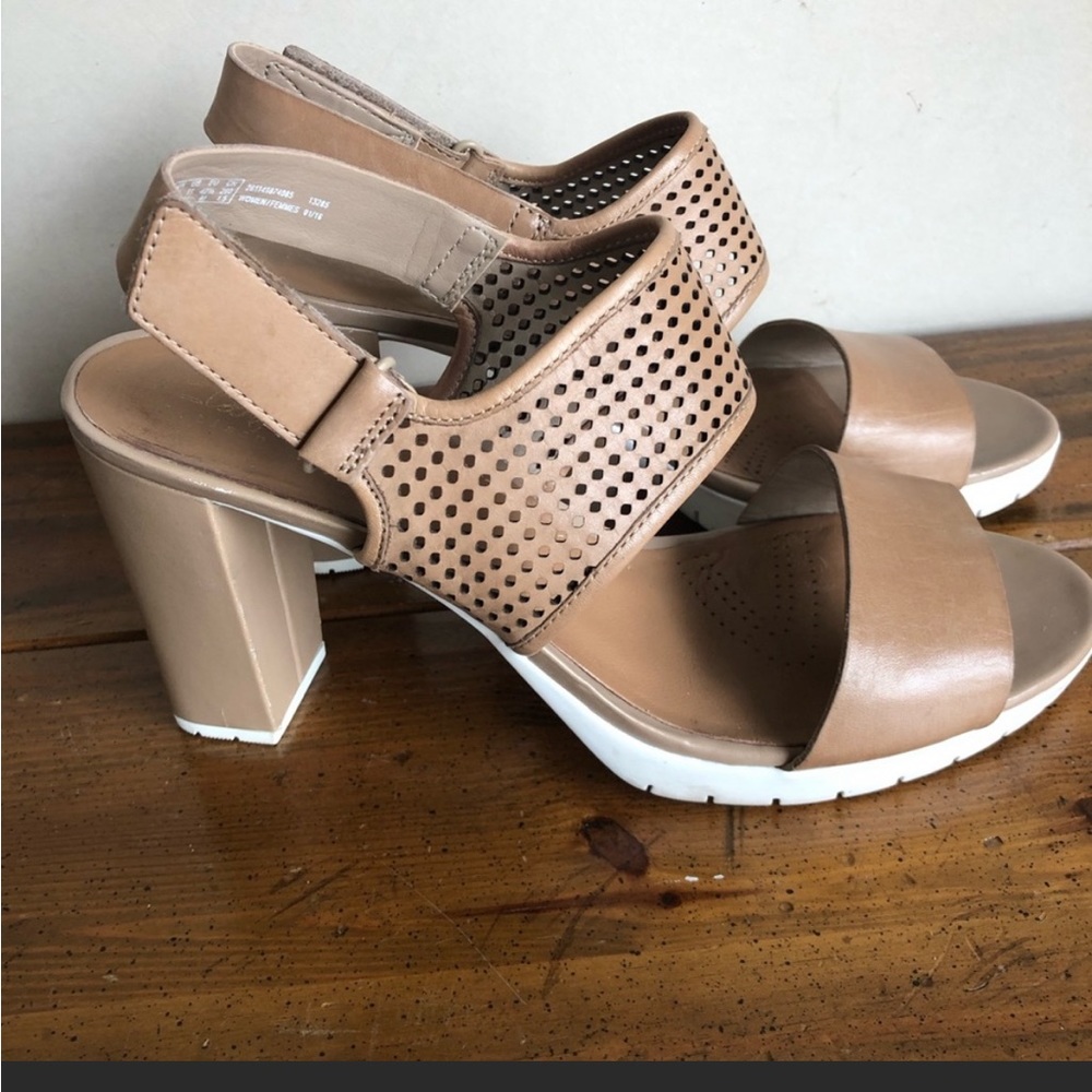 Clarks Mallory Strappy Sandal